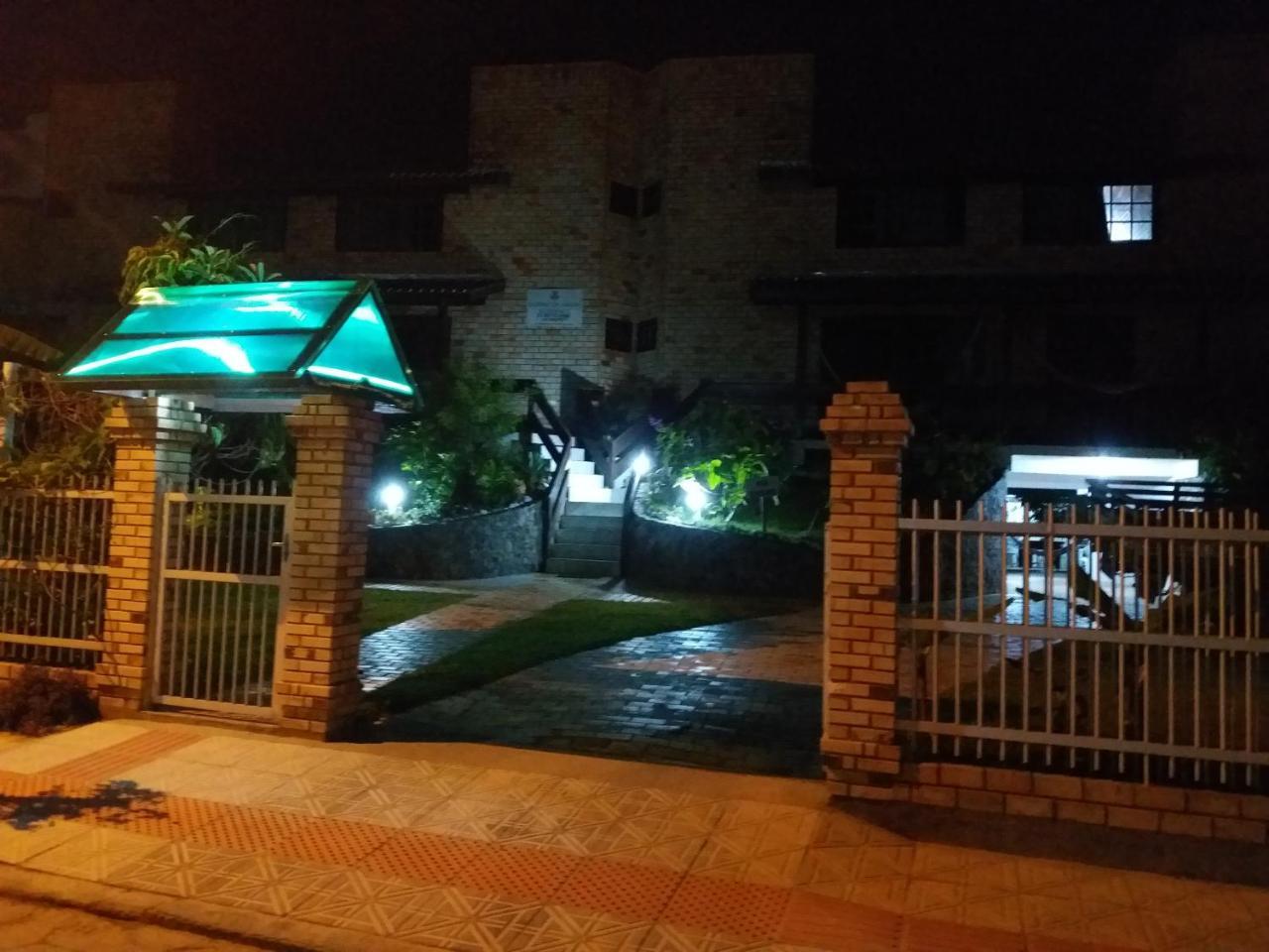 Jardim Da Lagoa Casas De Aluguel De Temporada Гаропаба Екстер'єр фото